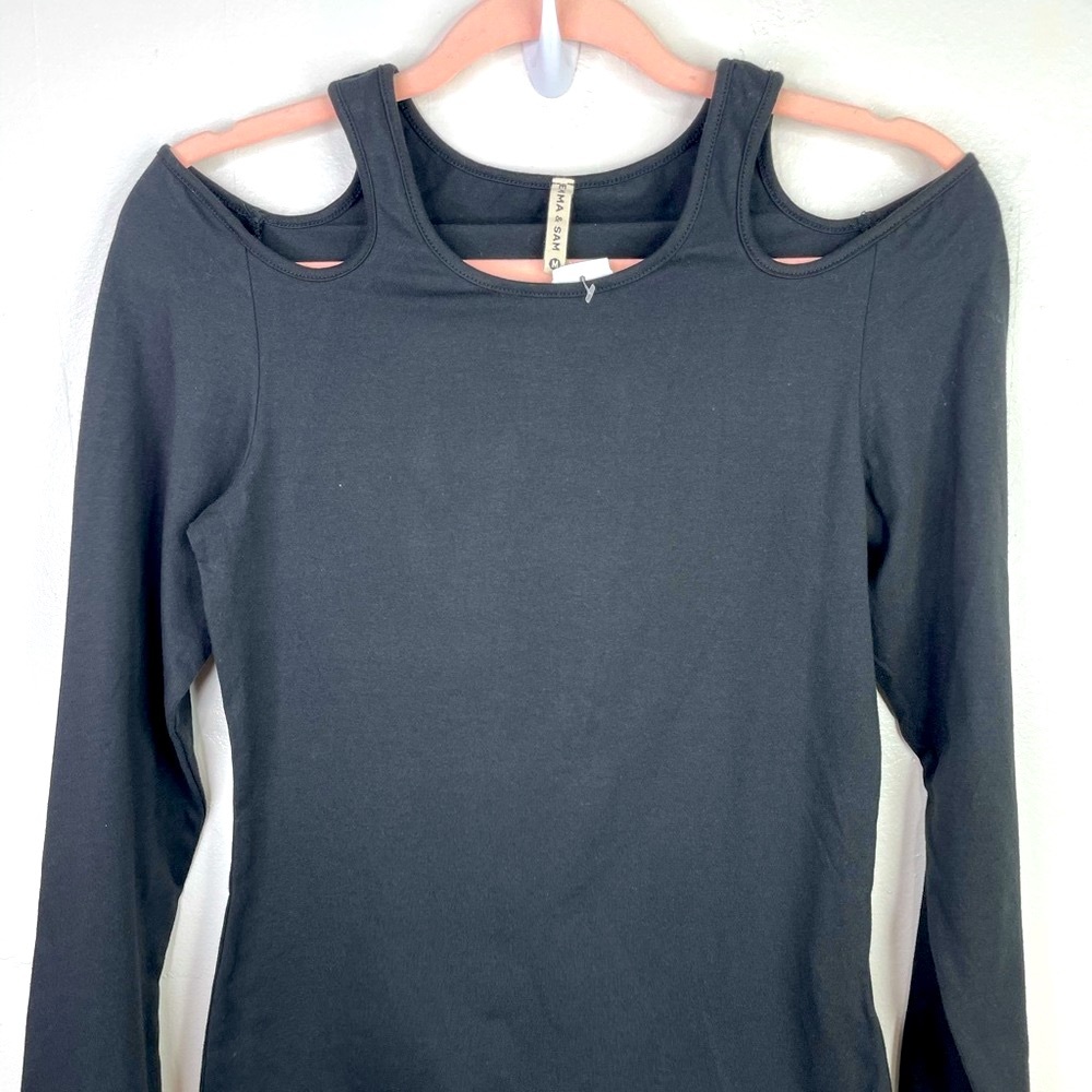 Emma & Sam Black LS Cold shoulder top Size M